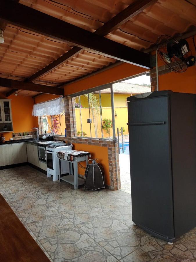 Chacara Bella Vida Com Piscina Churrasqueira Salao De Festas Fogao A Lenha Quadra อาราซาริกัวมา ภายนอก รูปภาพ