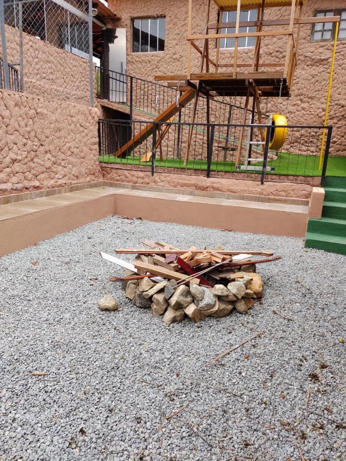 Chacara Bella Vida Com Piscina Churrasqueira Salao De Festas Fogao A Lenha Quadra อาราซาริกัวมา ภายนอก รูปภาพ